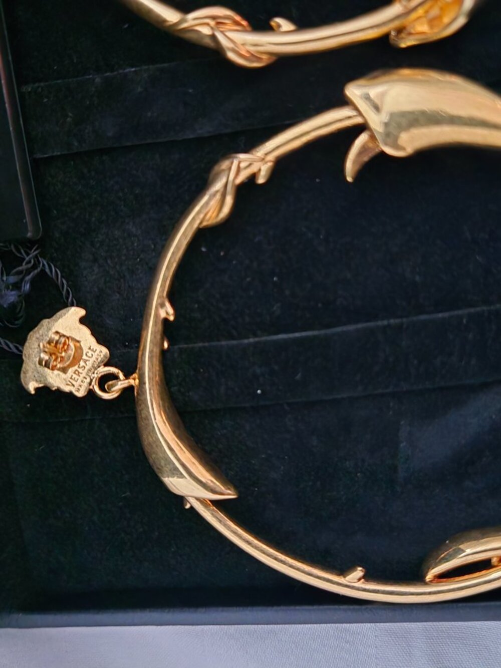 Versace hoop earrings - Picture 2 of 4